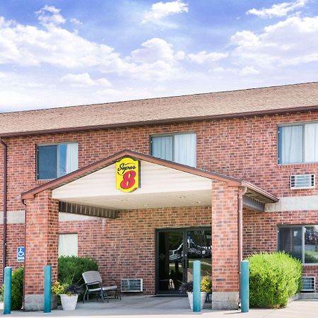 Super 8 By Wyndham Chanute Exterior photo